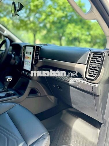 Ford Everest Ambient 2024 7 chỗ 26.000 km