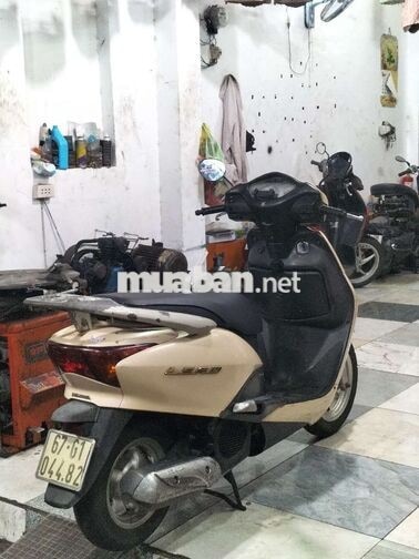 Honda Lead màu Vàng kem