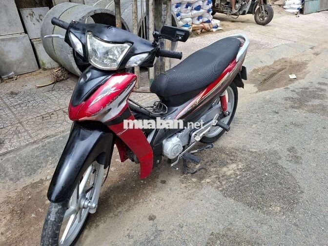 SYM EZ 110 màu đỏ đen