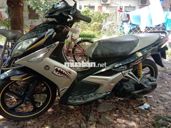 Yamaha Nouvo LX 135cc đen bạc