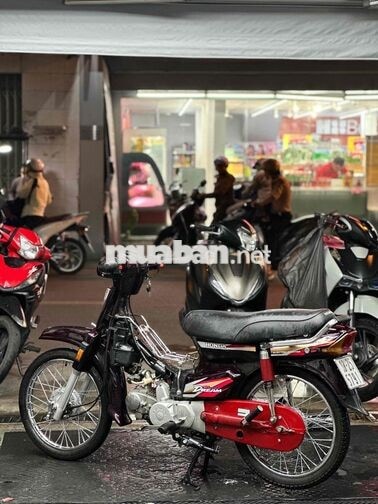 Honda Dream Trung Quốc màu Đỏ mận