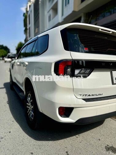 Ford Everest Ambient 2024 7 chỗ 26.000 km