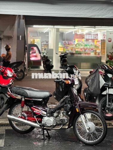 Honda Dream Trung Quốc màu Đỏ mận