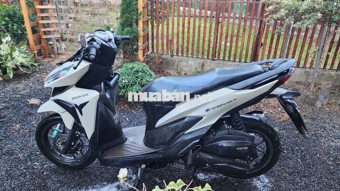 xe gia đình bán Honda Vario 125 2022  màu trắng