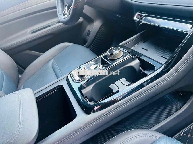 Ford Territory 2023 bản X 9.000 km trắng
