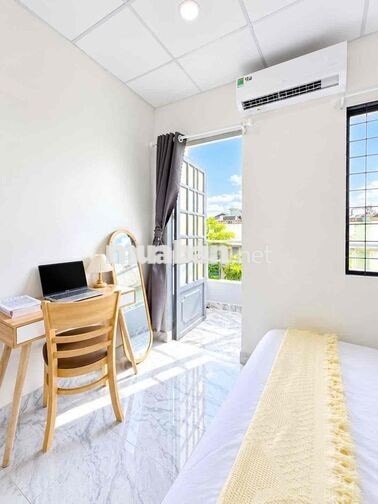 CHO THUÊ CHDV - BAN CÔNG, RỘNG 35m2 NGAY QUANG TRUNG