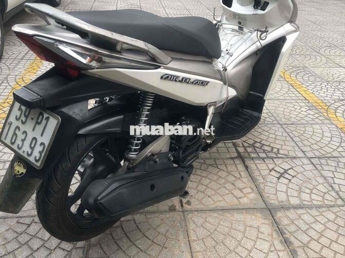 Honda Air Blade Trắng Xám