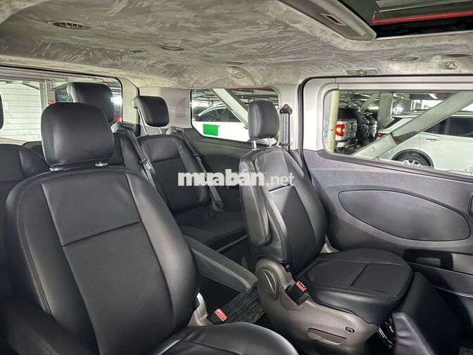 Ford Tourneo 2019 Titanium 7 chổ MPV, vay NH 75%