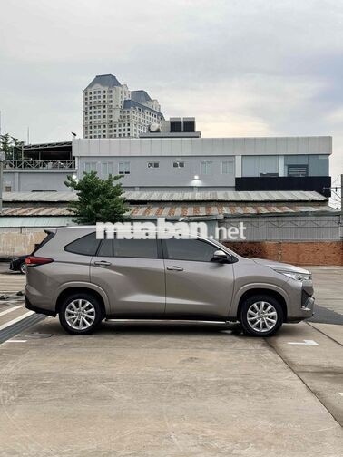 Toyota Innova Cross 2025 Bản 2.0V Xăng Cao Cấp