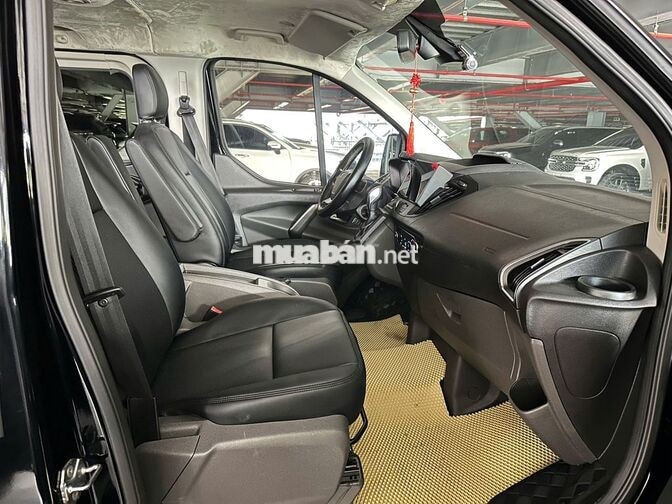 Ford Tourneo 2019 Titanium 7 chổ MPV, vay NH 75%