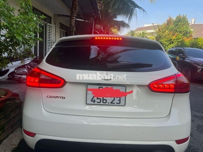 KIA CERATO HATCHBACK SỐ TỰ ĐỘNG TRẮNG