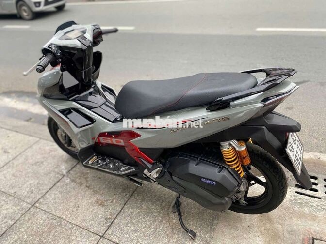 Honda Air Blade 160 2023 xám đỏ mới 90%