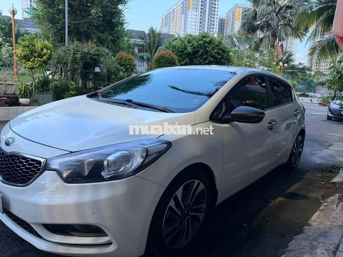KIA CERATO HATCHBACK SỐ TỰ ĐỘNG TRẮNG