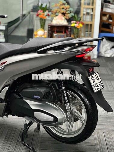 Honda SH350i 2023 màu bạc nhám