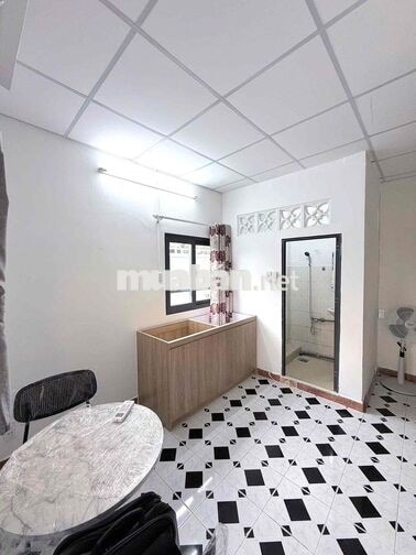 PHÒNG BANCOL RIÊNG CĂN GÓC FULL NỘI THẤT GIÁ TỐT HẺM 333 LÊ VĂN SỸ