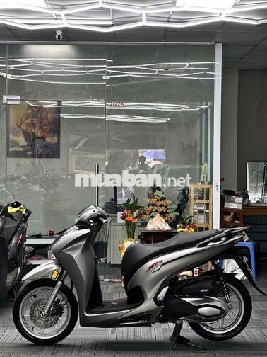 Honda SH350i 2023 màu bạc nhám