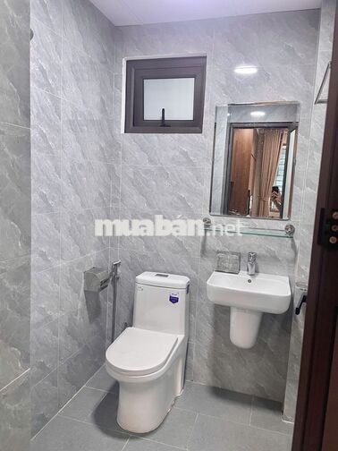 HỒ TÙNG MẬU CẦU GIẤY FULL ĐỒ NGAY GẦN CHÂN GA METRO 