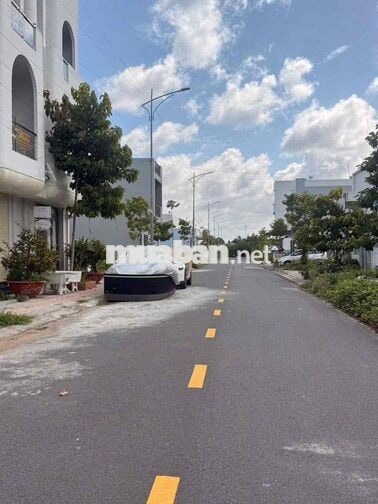 GIÁ RẤT RẺ CẶP NỀN ĐS15 KHU TĐC AN BÌNH,VỊ TRÍ RẤT ĐẸP,HẺM KT HÔNG 4M