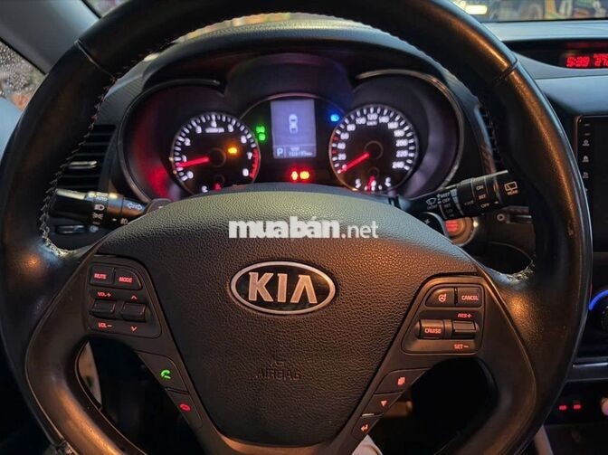 KIA CERATO HATCHBACK SỐ TỰ ĐỘNG TRẮNG