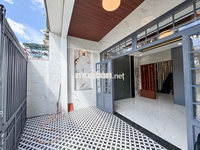 Cần bán nhà mặt tiền 124m2 (9,3x14m) 5PN - 4WC sát bệnh viện Hạnh Phúc