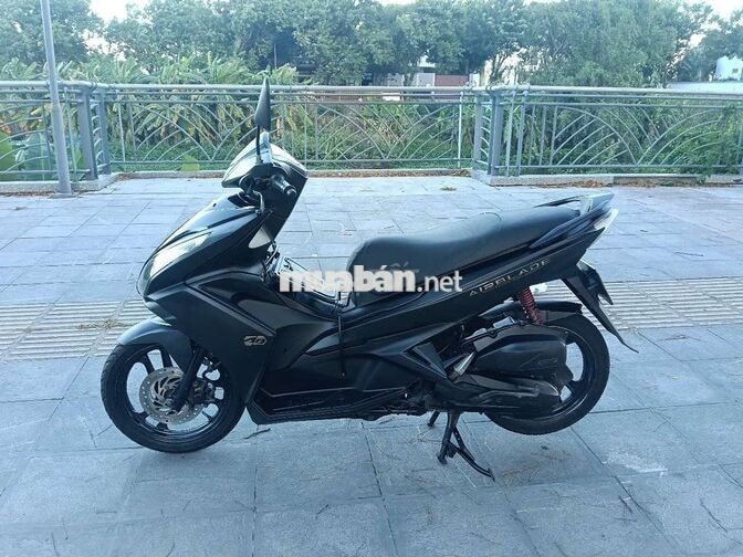 Honda Air Blade màu đen