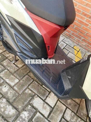 Honda Click 2016 125cc trắng đen đỏ