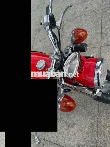 Honda SS50 màu đỏ cũ