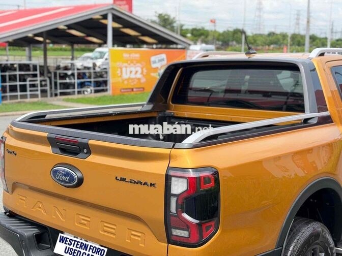 Ford Ranger Wildtrak 2022 78.xxx km Vàng luxe