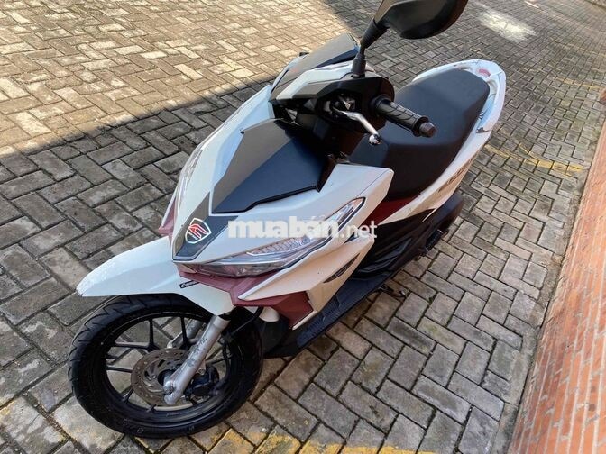 Honda Click 2016 125cc trắng đen đỏ