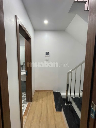 bán nhà mới xây dựng, khu trung tâm quận Ba Đình cũ, thuận tiện đi lại