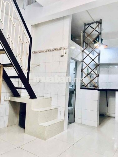 Nhà xinh còn mới cho thuê nguyên căn khu trung tâm Trần Hưng Đạo, Q1
