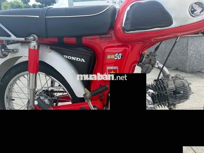 Honda SS50 màu đỏ cũ
