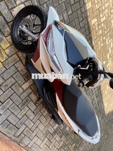Honda Click 2016 125cc trắng đen đỏ