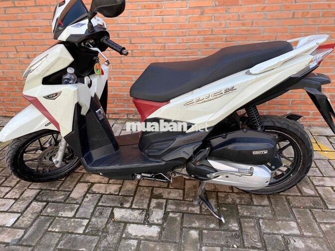 Honda Click 2016 125cc trắng đen đỏ
