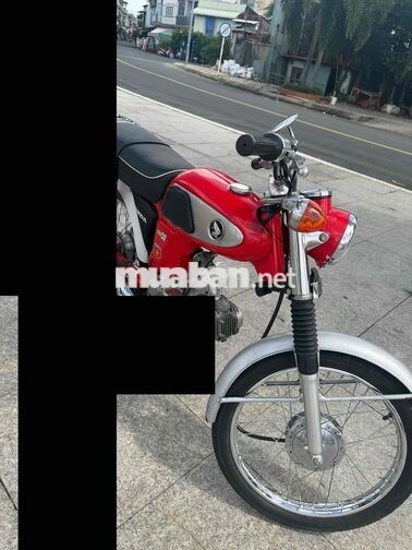 Honda SS50 màu đỏ cũ