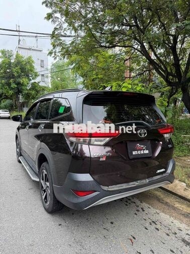 Toyota Rush 2021 7 chỗ 9 vạn Đen