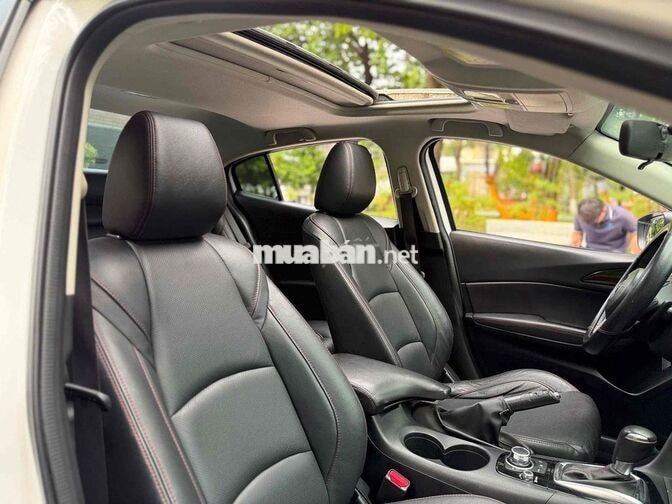 Mazda 3 2016 1.5 AT 120000 km trắng
