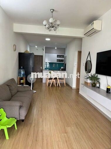 Bán căn hộ ban công hướng đông full nội thất đẹp