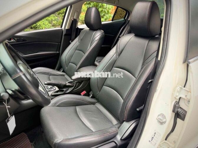 Mazda 3 2016 1.5 AT 120000 km trắng