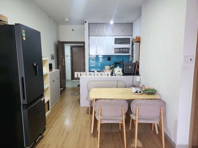 Bán căn hộ ban công hướng đông full nội thất đẹp