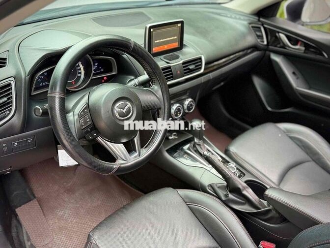 Mazda 3 2016 1.5 AT 120000 km trắng