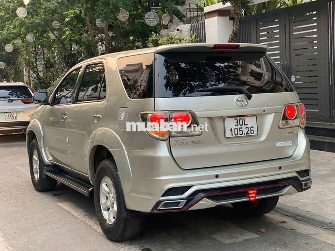 Toyota Fortuner 2010 Tự động Bạc