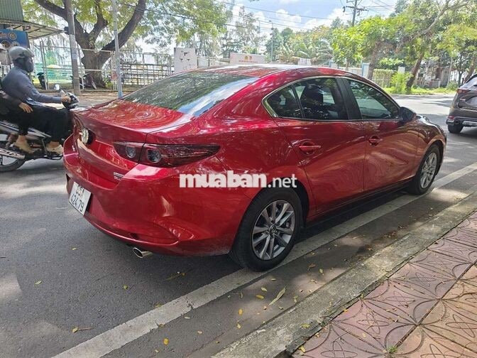 Mazda 3 Deluxe 2024 9000km Đỏ