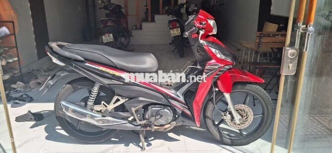 Wave RSX 110 Fi, vành đúc, phanh đĩa.
