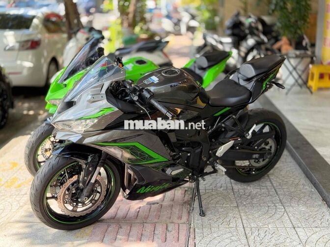Xe Motor Kawasaki ZX25R