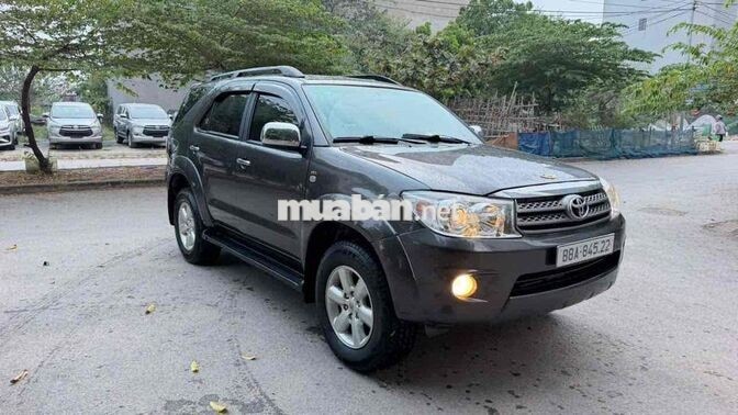 Toyota Fortuner 2009 Tự động 7 chỗ Xám