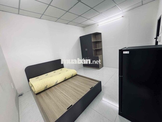 phòng cuối tháng trống, dương quảng hàm gò vấp