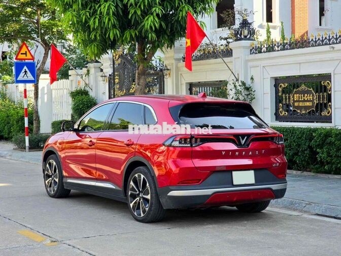 VinFast VF 8 2022 Plus Đỏ