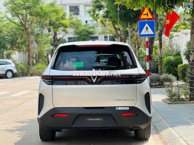 VINFAST VF 5 2025 LIMO GREEN BẠC 60.000 KM