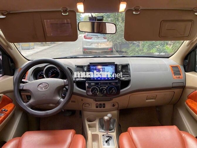 Toyota Fortuner 2010 Tự động Bạc